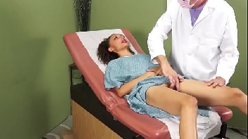 Xvideos medico tarado arrombando a buceta da paciente