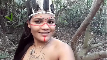 Tigresa vip porn brincando de nativa transando no mato